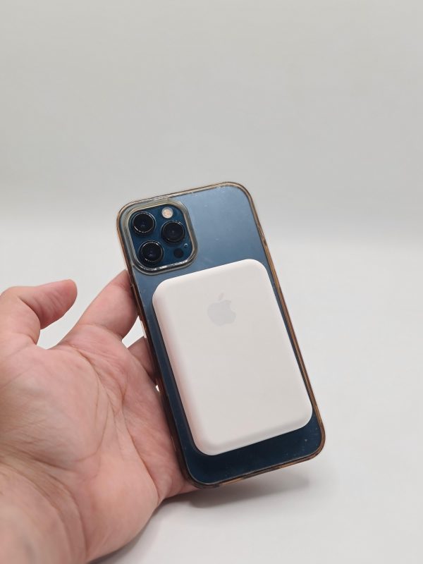 Apple MagSafe Wireless Power Bank 5000mAh – Magnetic Portable Battery Charger for iPhone 12/13/14 Series